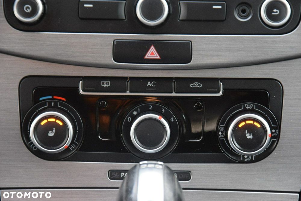 Volkswagen Passat - 26
