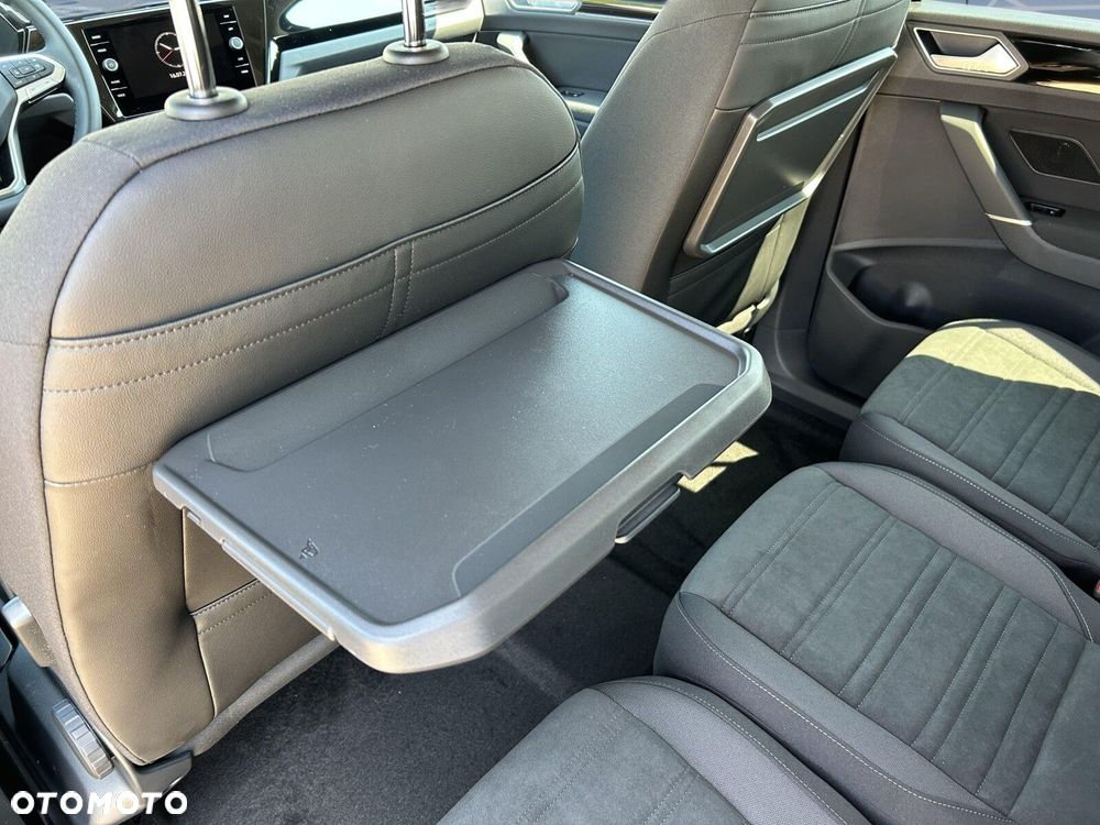 Volkswagen Touran - 29