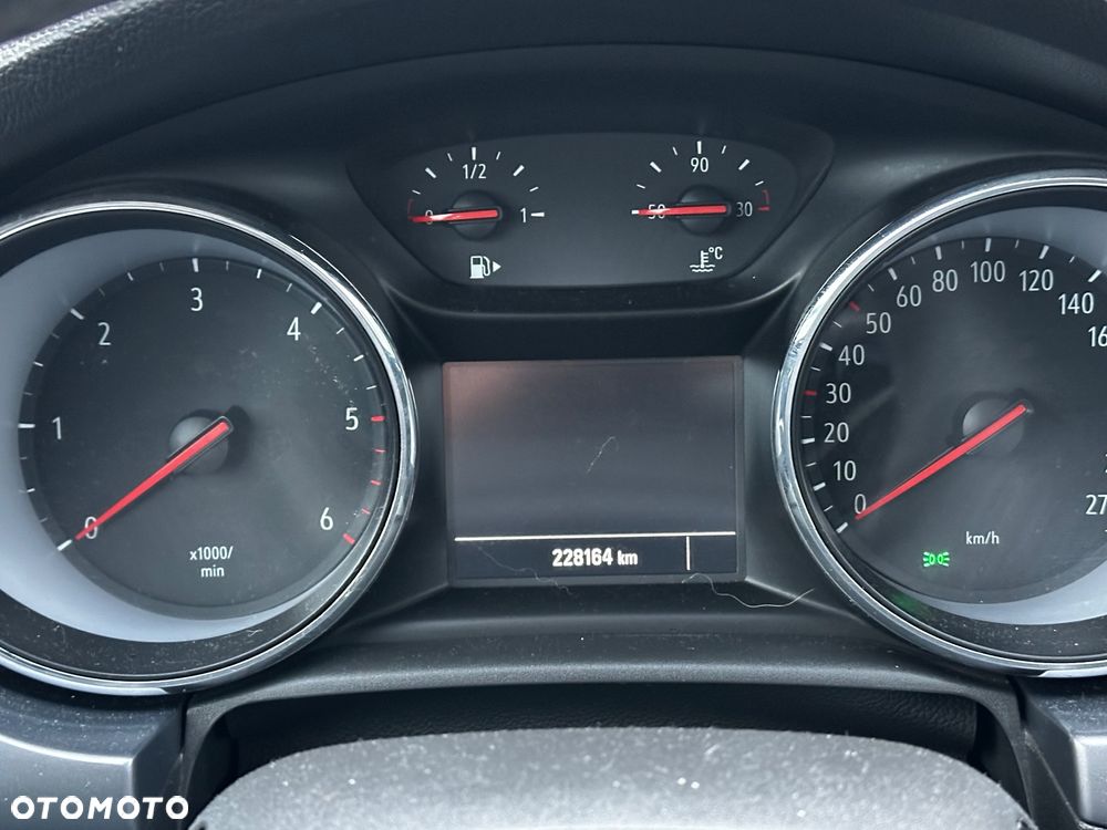 Opel Astra 1.6 CDTI Dynamic S&S - 8