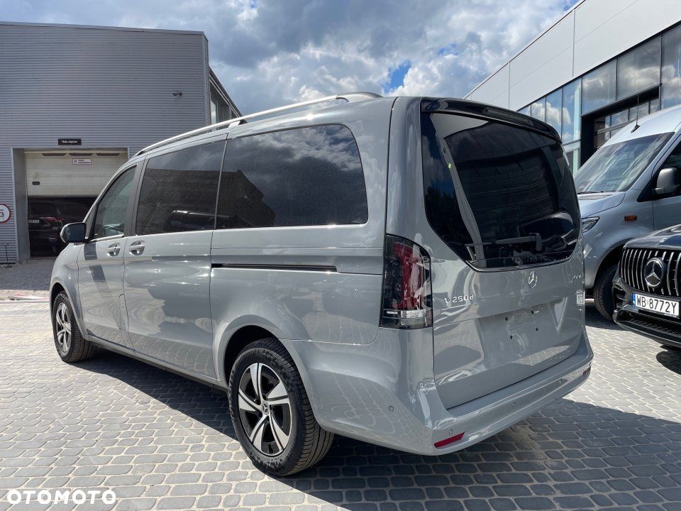 Mercedes-Benz Klasa V - 3