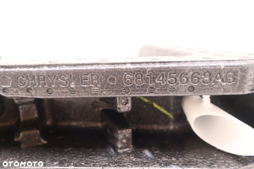 JEEP GRAND CHEROKEE WK2 STYROPIAN WKŁAD KOŁA NARZĘDZIA 68145663AB - 2