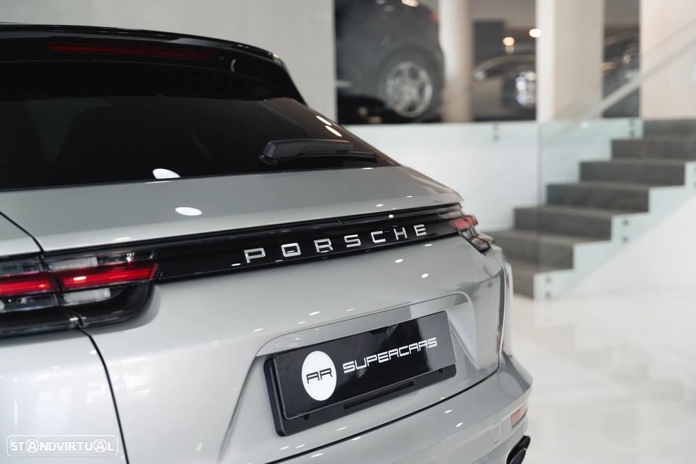 Porsche Panamera Sport Turismo 4 E-Hybrid Edition 10 Anos - 17