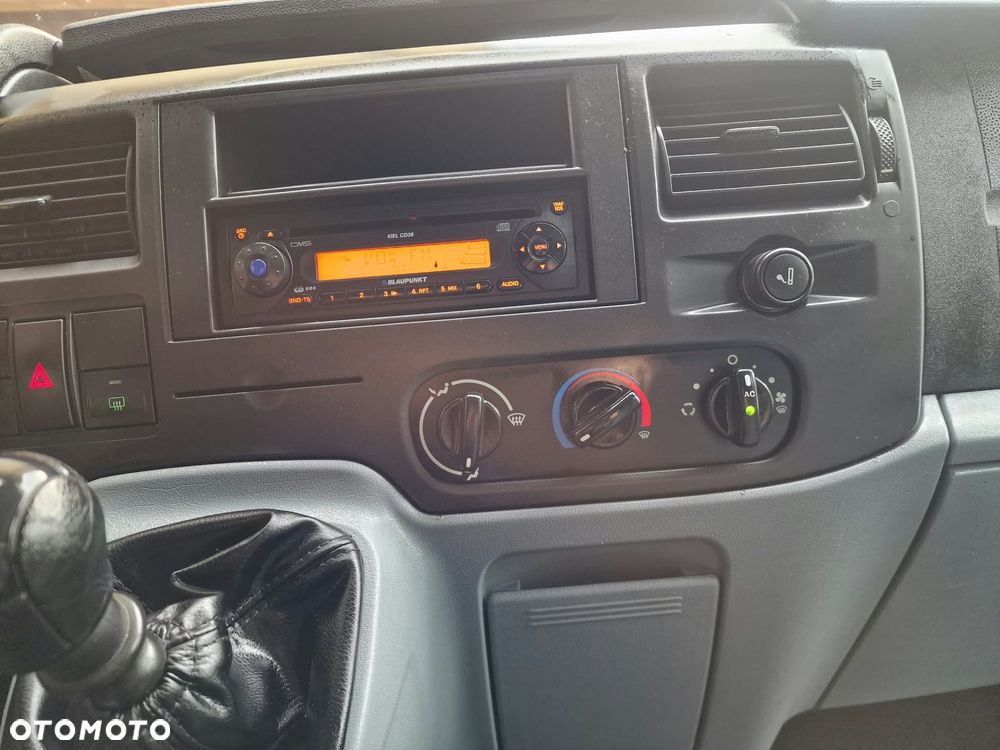 Ford Transit - 28