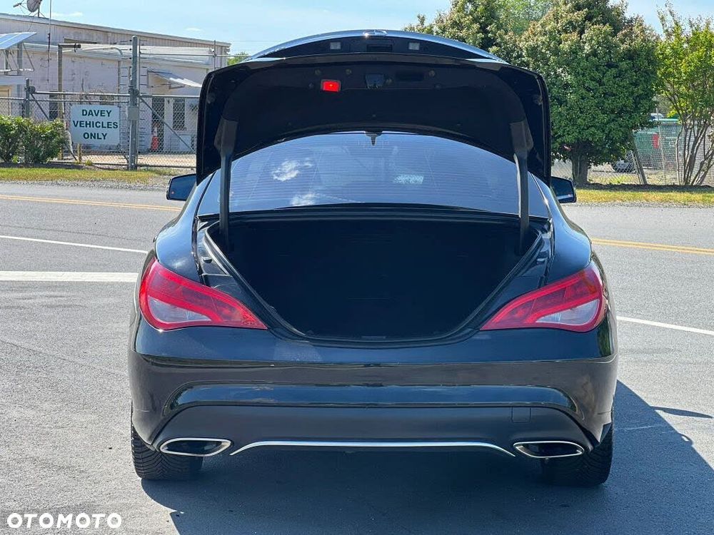 Mercedes-Benz CLA 250 4Matic 7G-DCT UrbanStyle Edition - 4