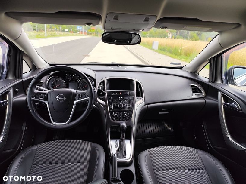 Opel Astra 1.6 Turbo Automatik - 25