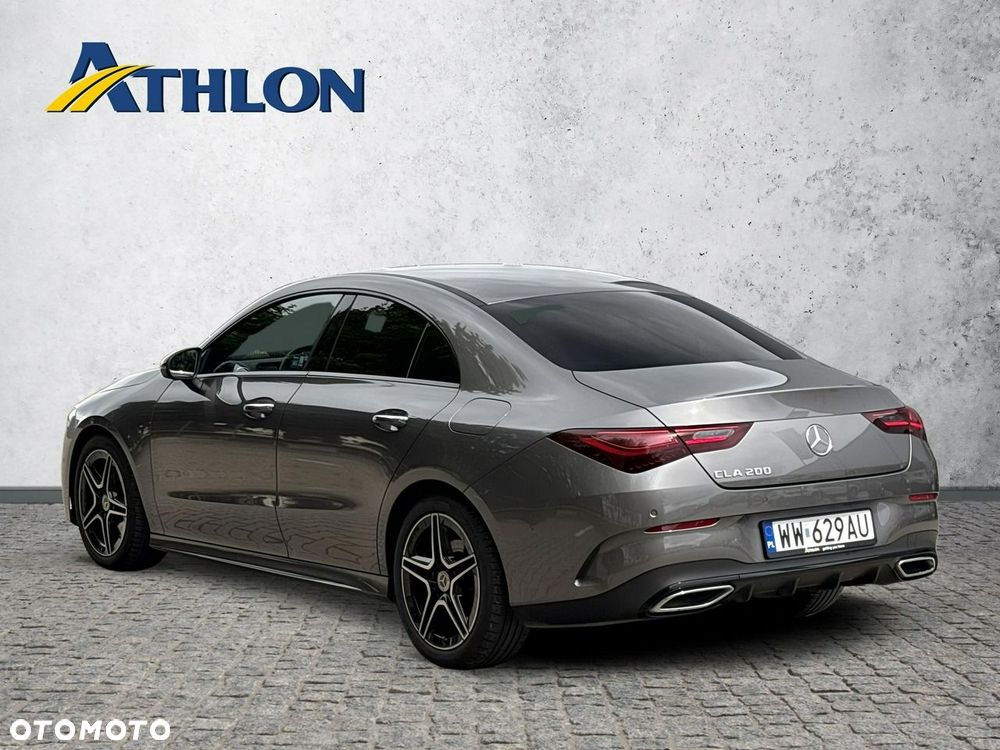 Mercedes-Benz CLA 200 7G-DCT - 3