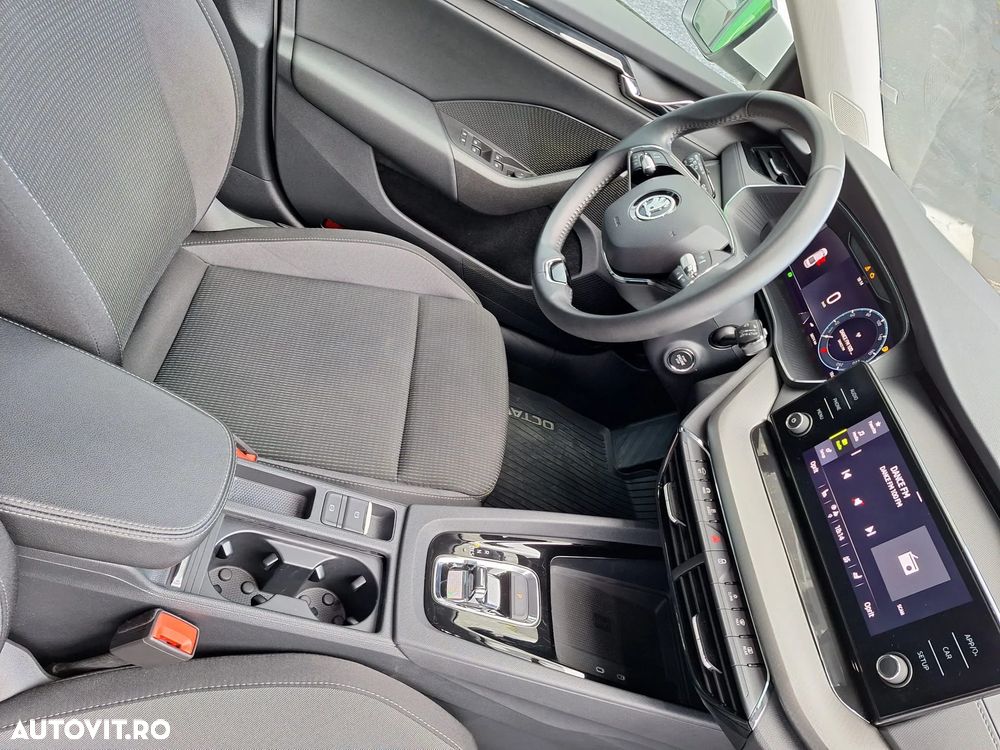 Skoda Octavia 1.5 TSI DSG MHEV Style - 28