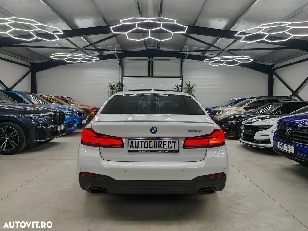 BMW Seria 5 530i AT MHEV - 30