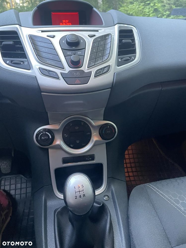 Ford Fiesta 1.4 Gold X EU5 - 10