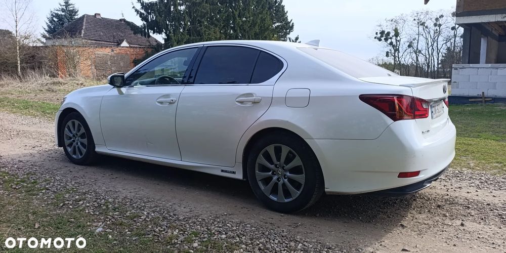 Lexus GS 300h - 2