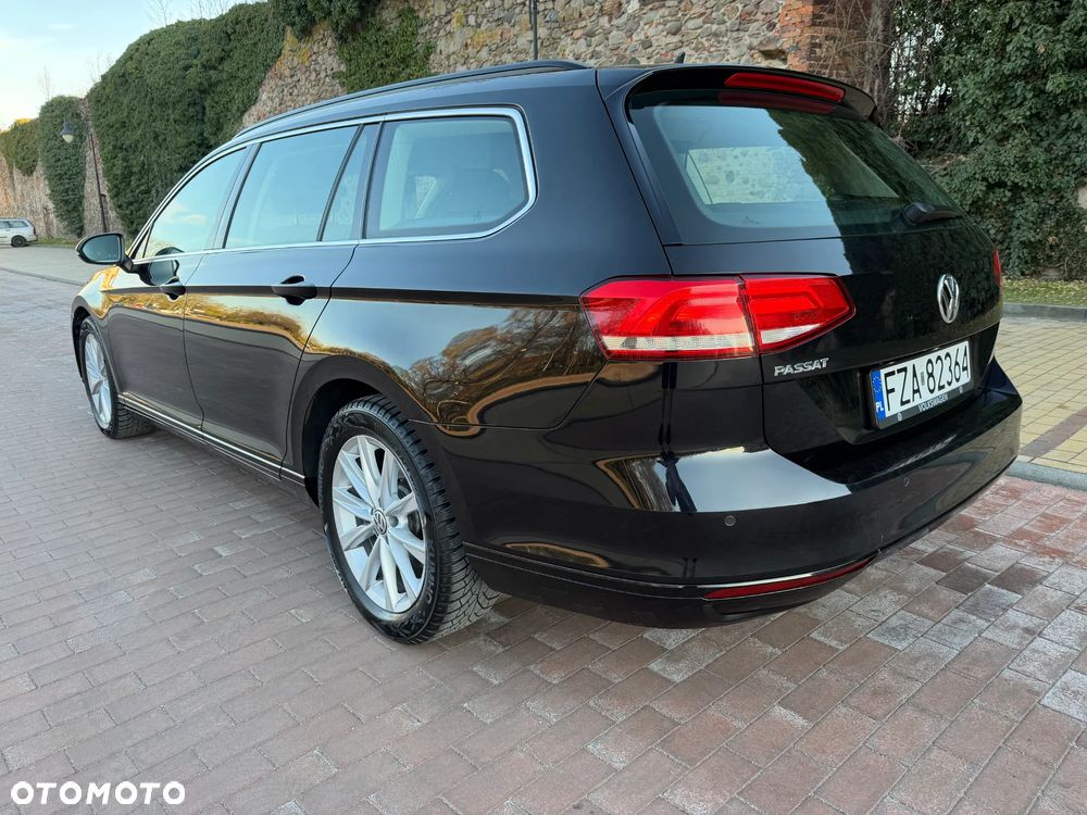 Volkswagen Passat 2.0 TDI (BlueMotion Technology) Highline - 10