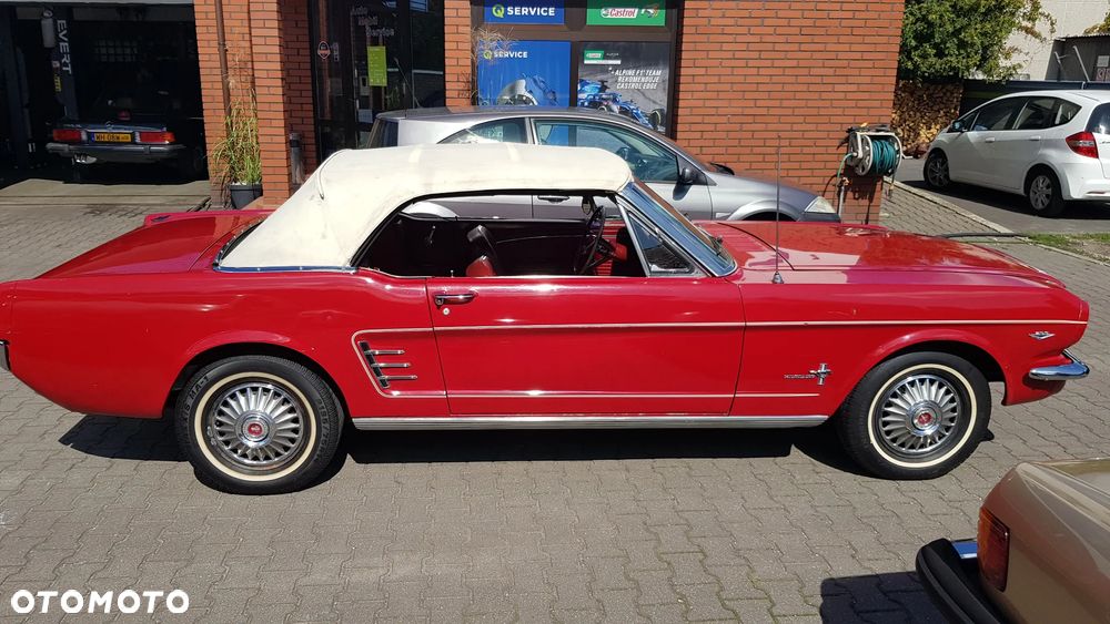 Ford Mustang - 18