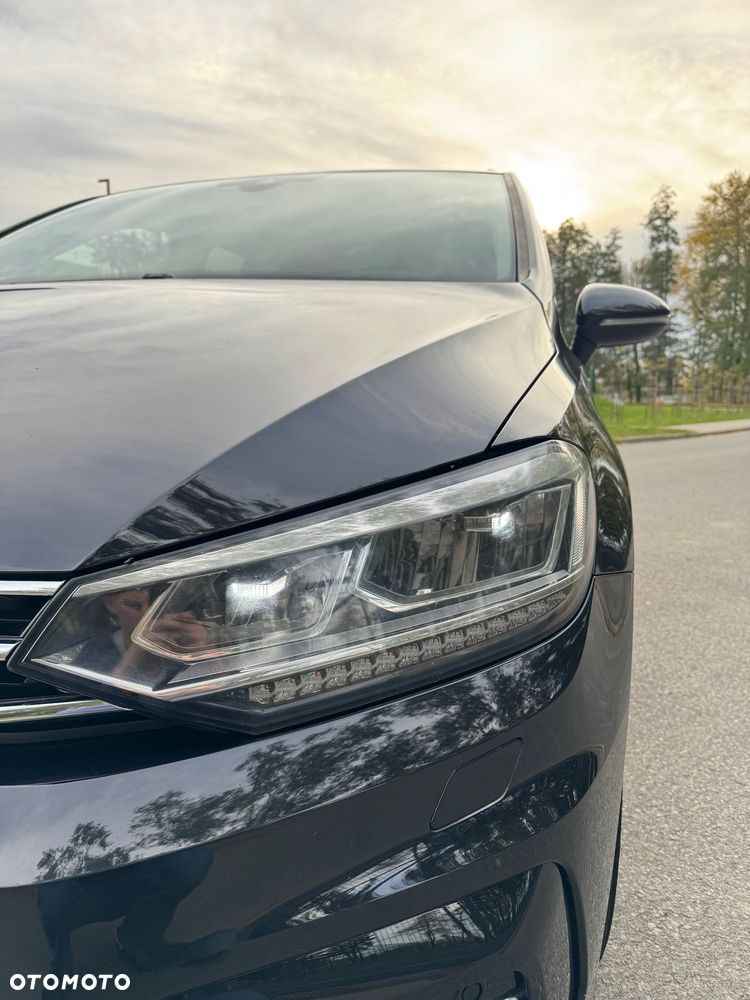 Volkswagen Touran 2017 photo 5