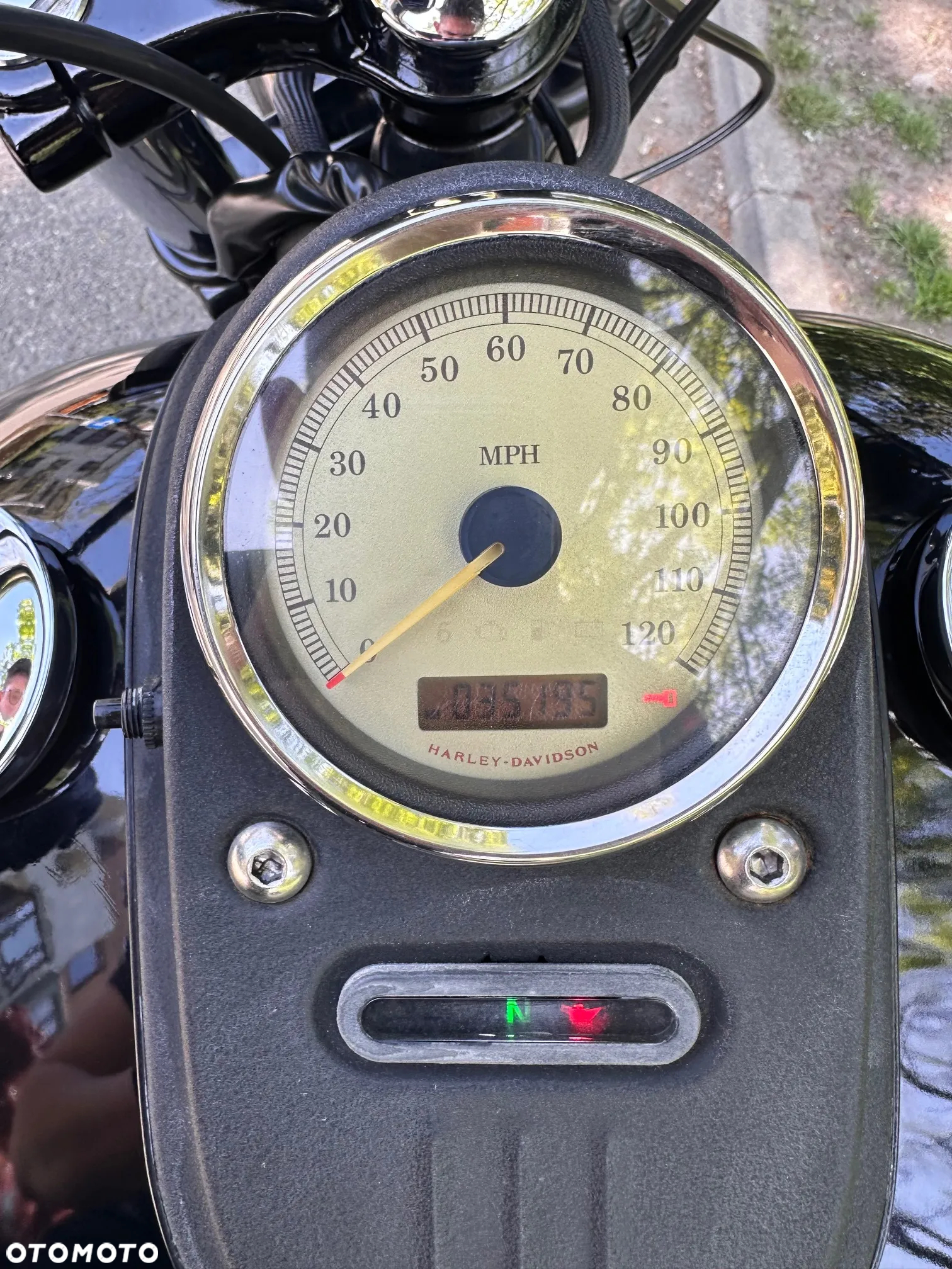 Harley-Davidson Dyna Street Bob - 8