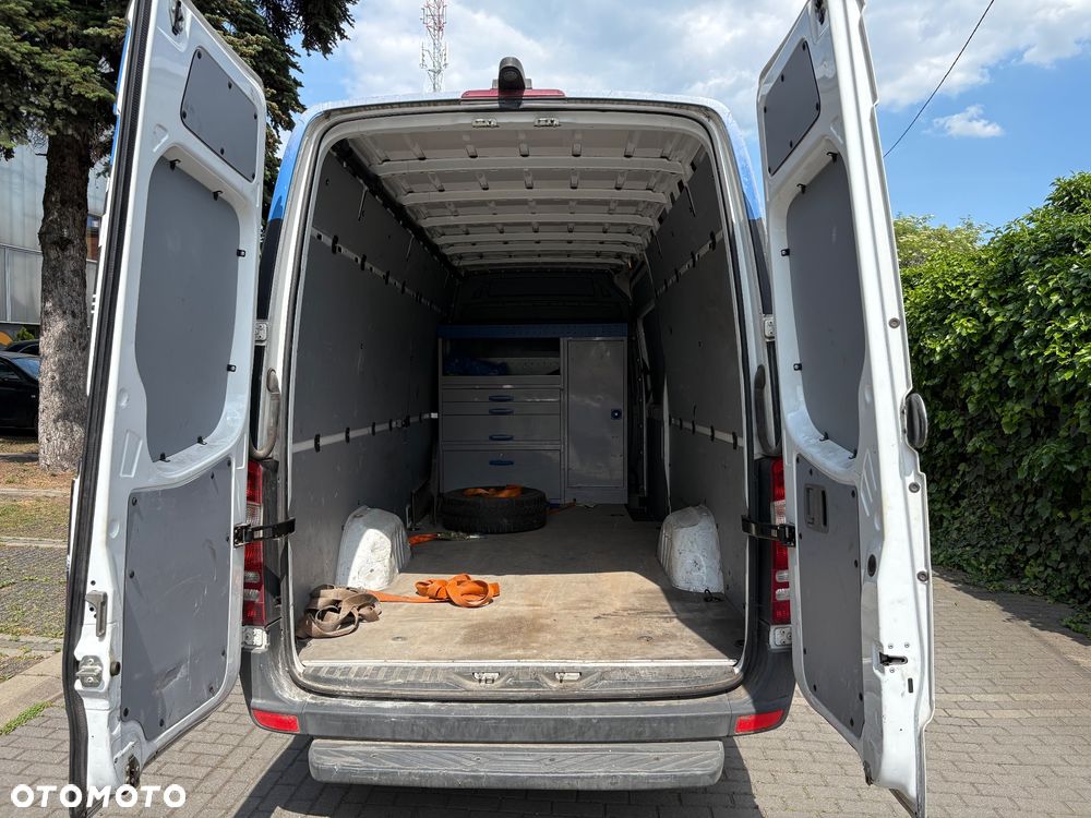 Mercedes-Benz Sprinter - 5
