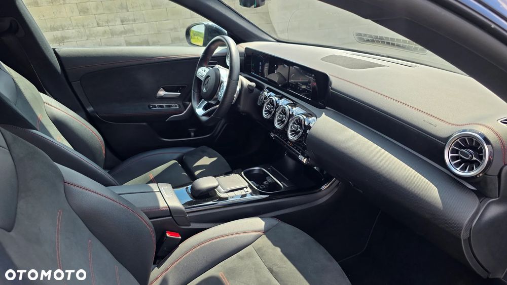 Mercedes-Benz CLA 250 e 8G-DCT AMG Line - 9