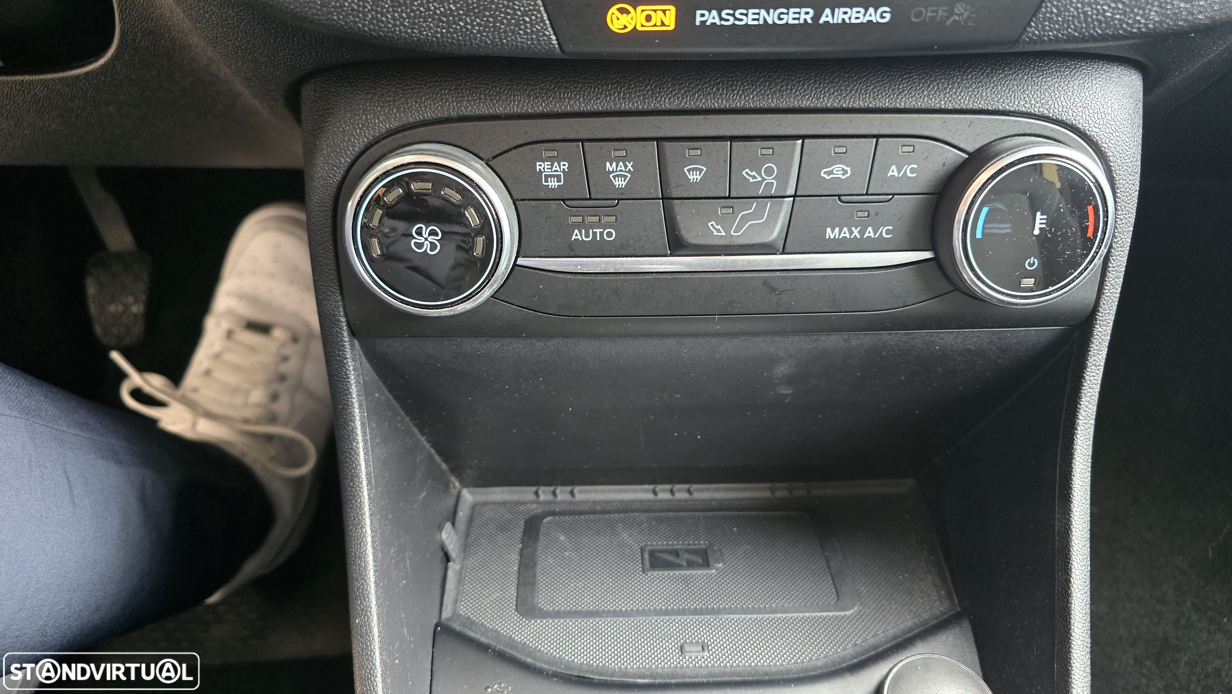 Ford Fiesta 1.0 EcoBoost MHEV Active X - 29