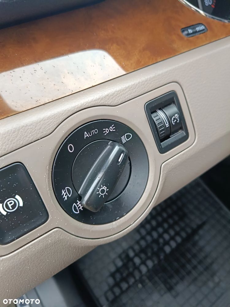 Volkswagen Passat 3.2 V6 FSI 4Motion DSG Highline - 15