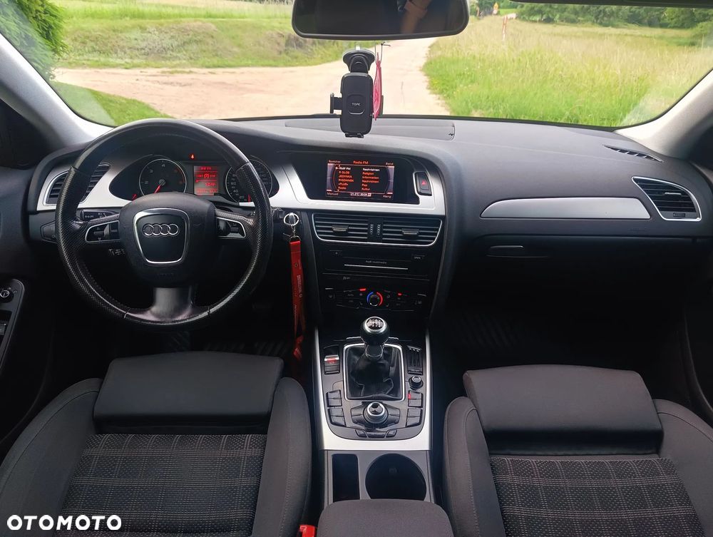 Audi A4 Avant 2.0 TDI DPF S line Sportpaket - 24