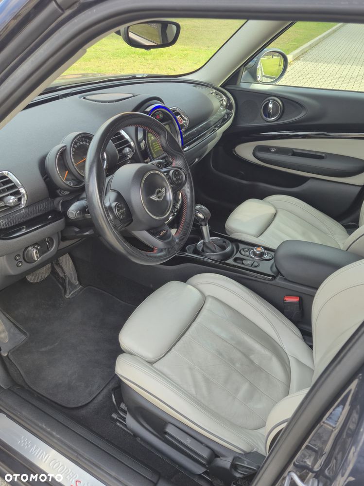 MINI Clubman Cooper SD - 16