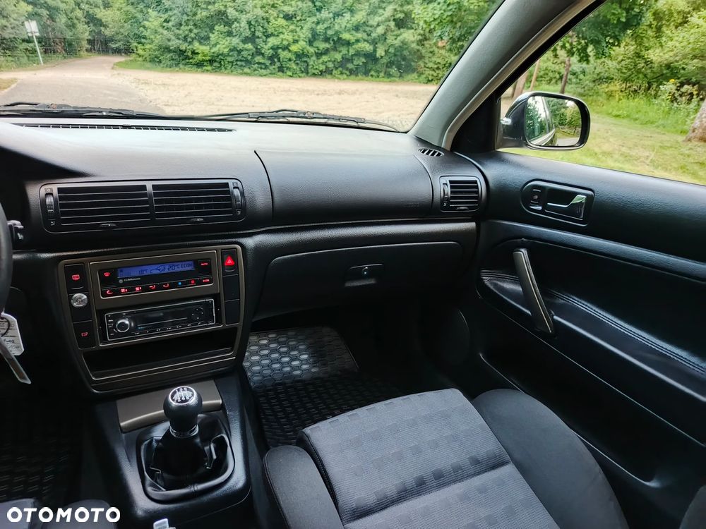 Volkswagen Passat Variant 1.9 TDI Comfortline Family - 10