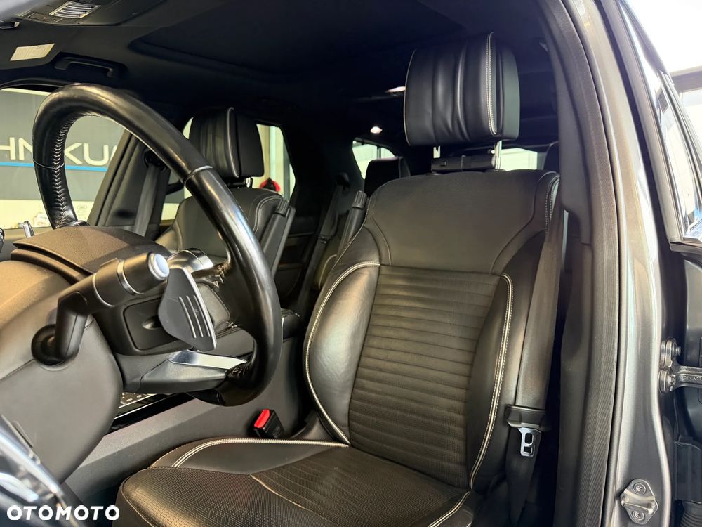 Land Rover Discovery 3.0 Td6 SkyView Edition - 16