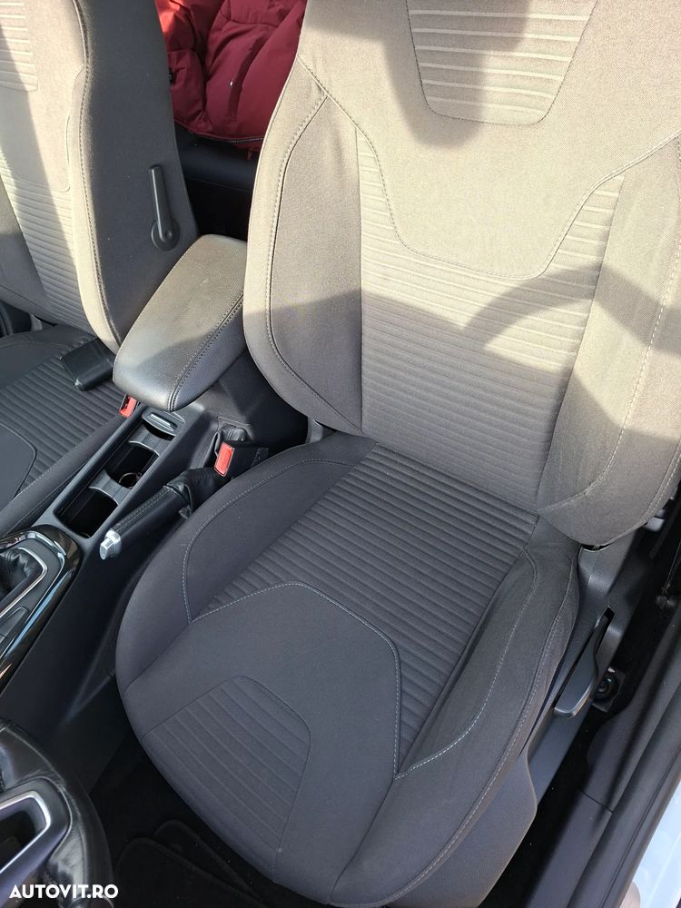 Ford Focus 1.5 TDCi DPF Start-Stopp-System Titanium - 13