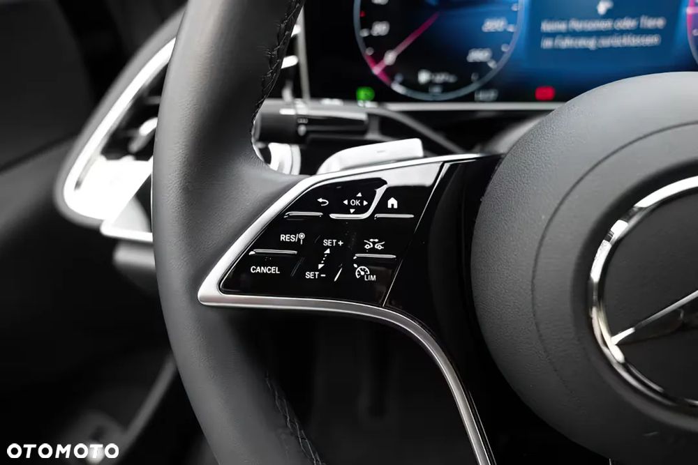 Mercedes-Benz Klasa E 220 d mHEV 4-Matic Exclusive 9G-Tronic - 11
