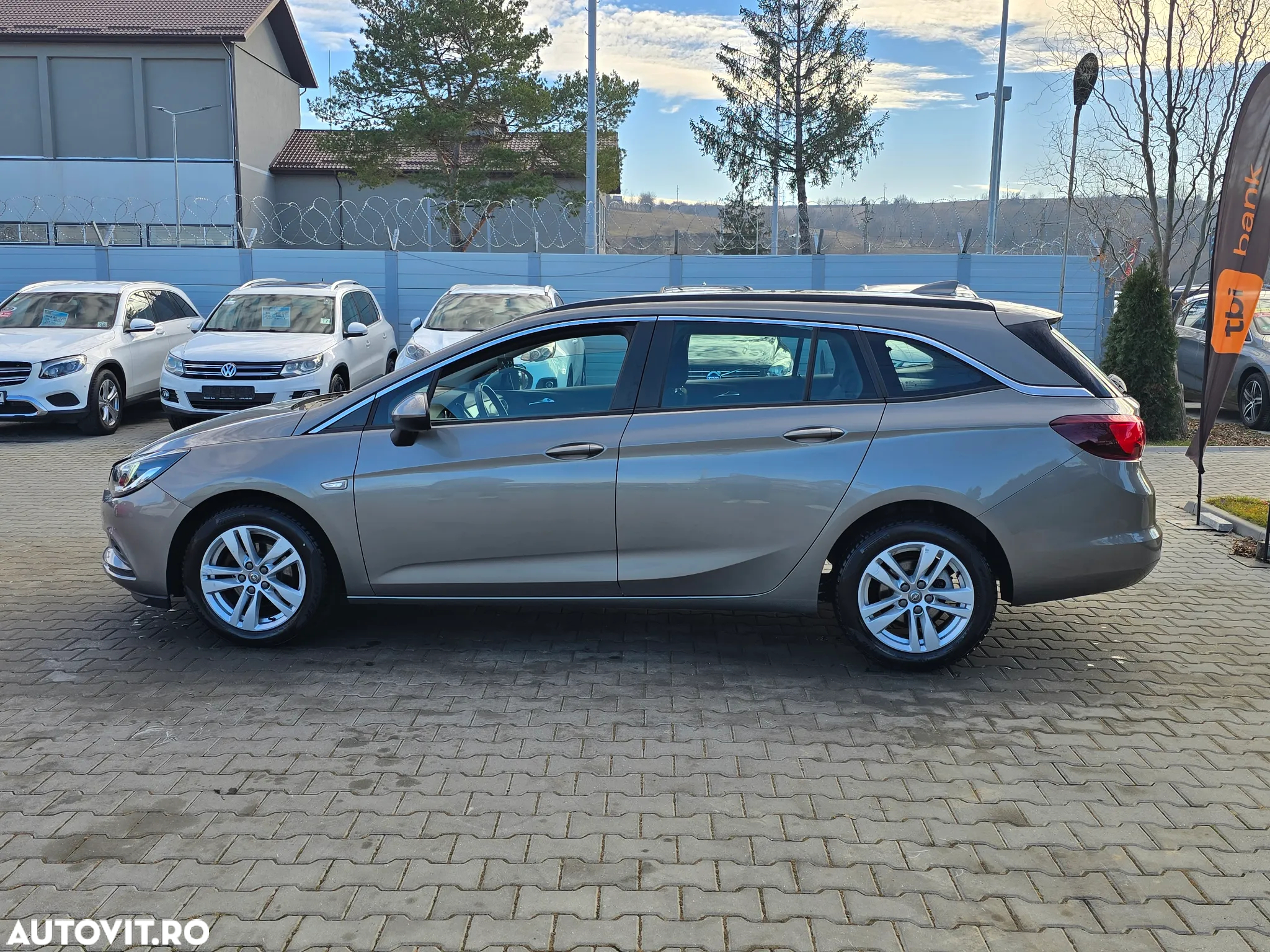 Opel Astra 1.6 CDTI ECOTEC ECOFlex Start/Stop Enjoy - 2