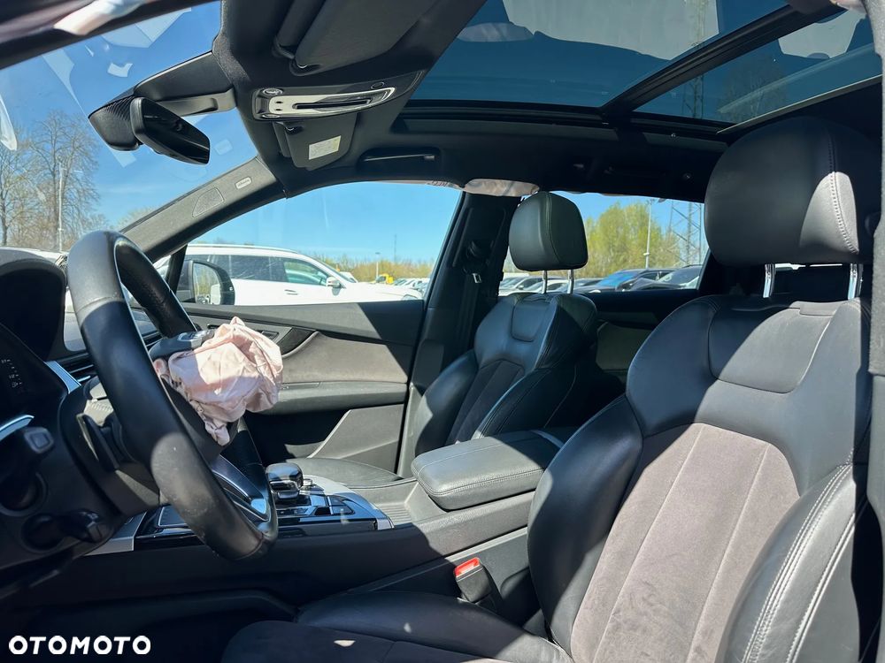 Audi Q7 - 12