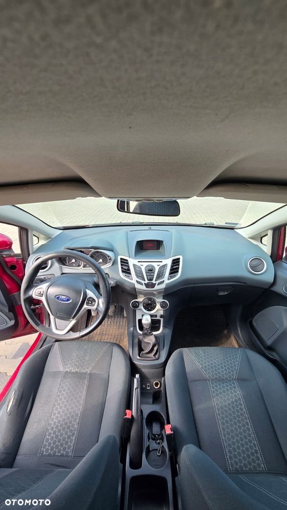Ford Fiesta - 9