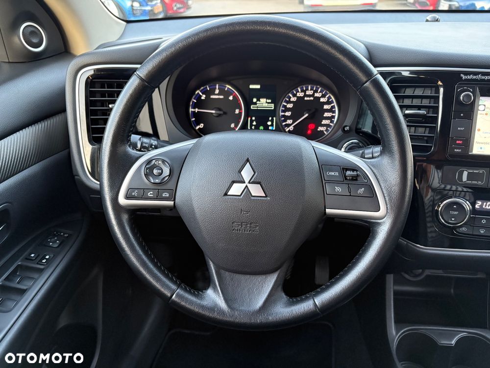 Mitsubishi Outlander 2.2 DID Intense + - 14
