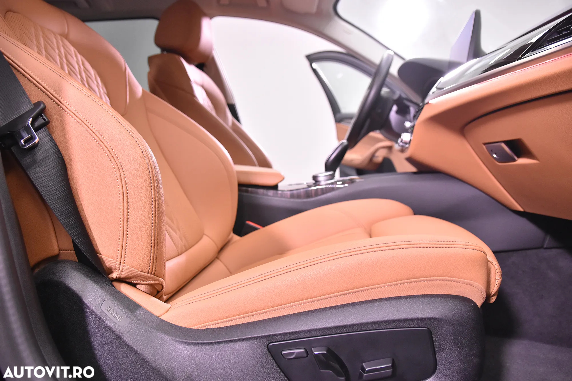 BMW Seria 5 520d AT - 11