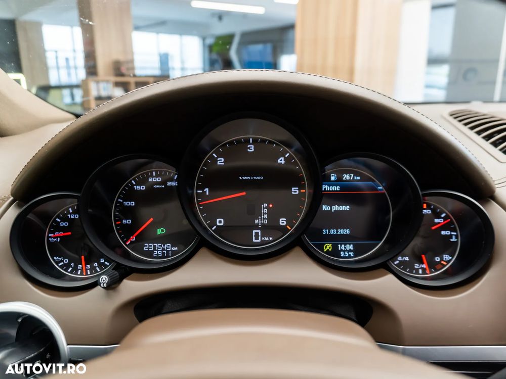 Porsche Cayenne Tiptronic S - 32