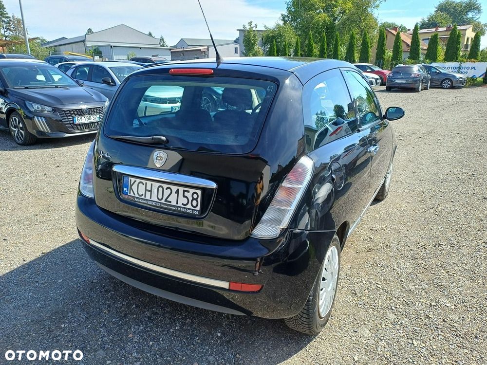 Lancia Ypsilon - 7