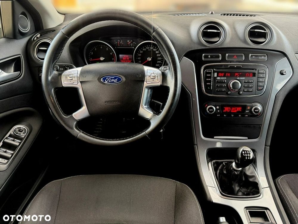 Ford Mondeo - 17