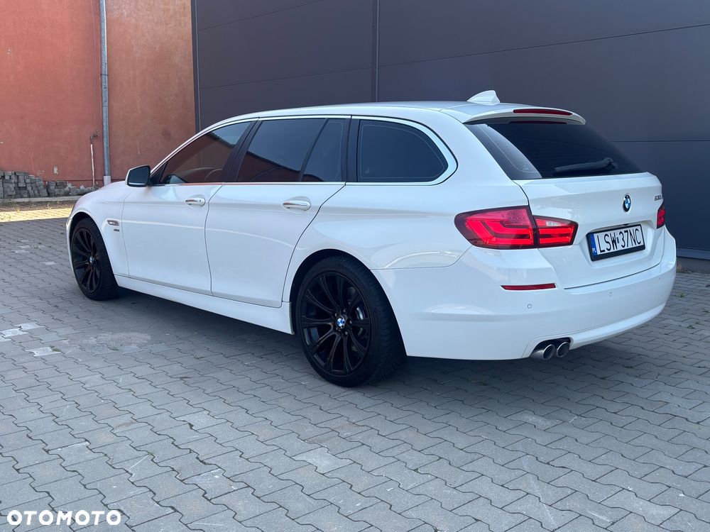 BMW Seria 5 530d xDrive - 23
