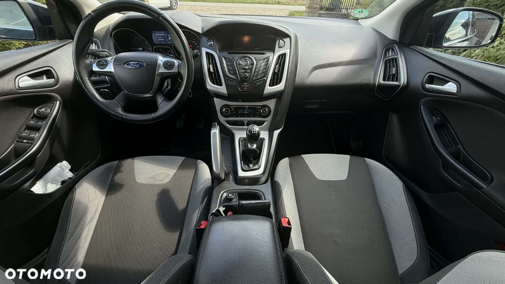 Ford Focus ver-1-6-tdci-edition - 8