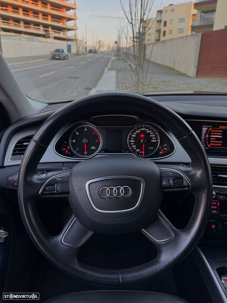 Audi A4 2.0 TDI DPF Ambition - 11