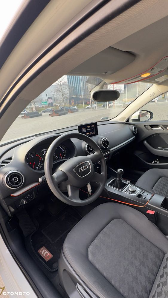 Audi A3 Sportback 1.6 TDI - 8