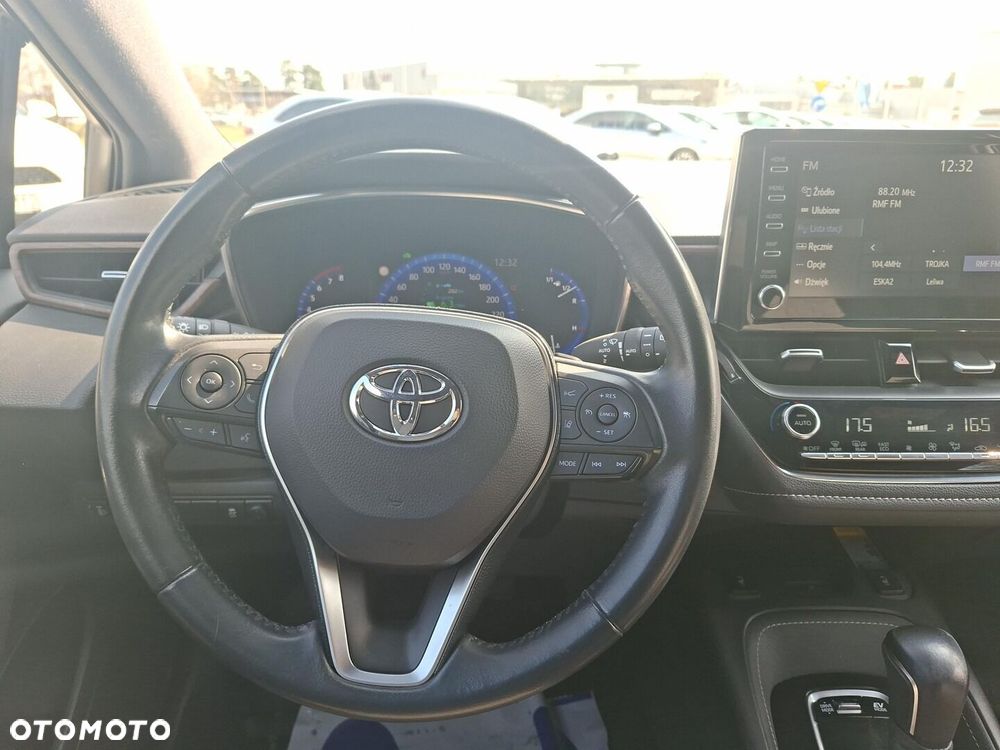 Toyota Corolla 2.0 Hybrid Trek - 10