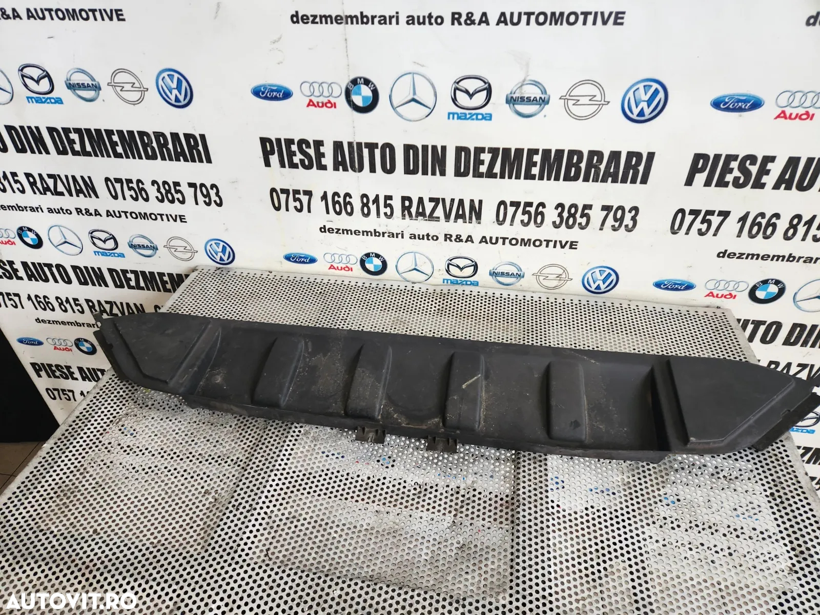 Ornament Superior Radiatoare Audi Q7 7L Dezmembrez Audi Q7 3.0 Diesel BUG Automat - Dezmembrari Ara - 2