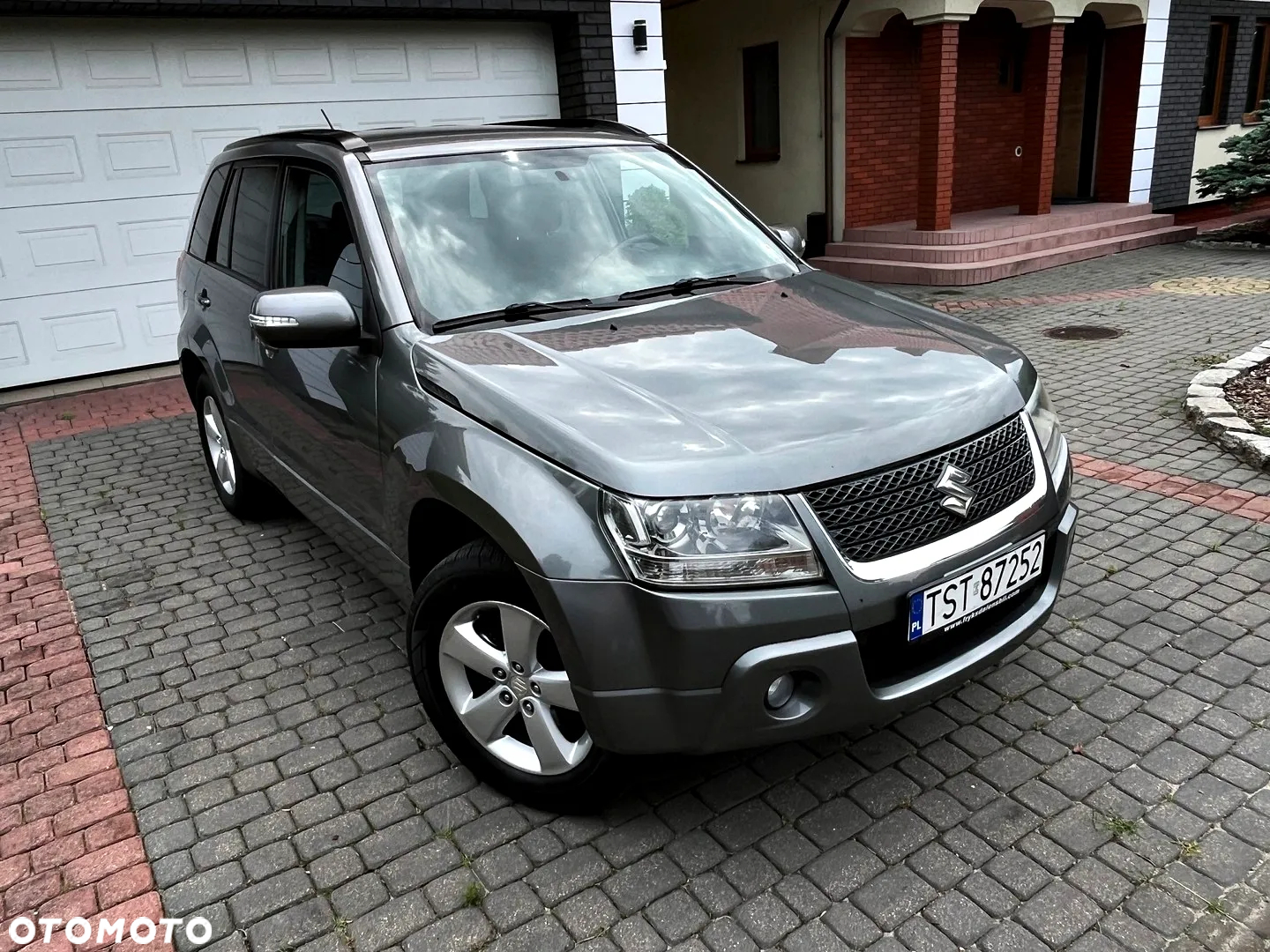 Suzuki Grand Vitara 1.9 DDiS Premium - 2