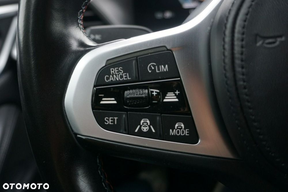 BMW i4 - 16