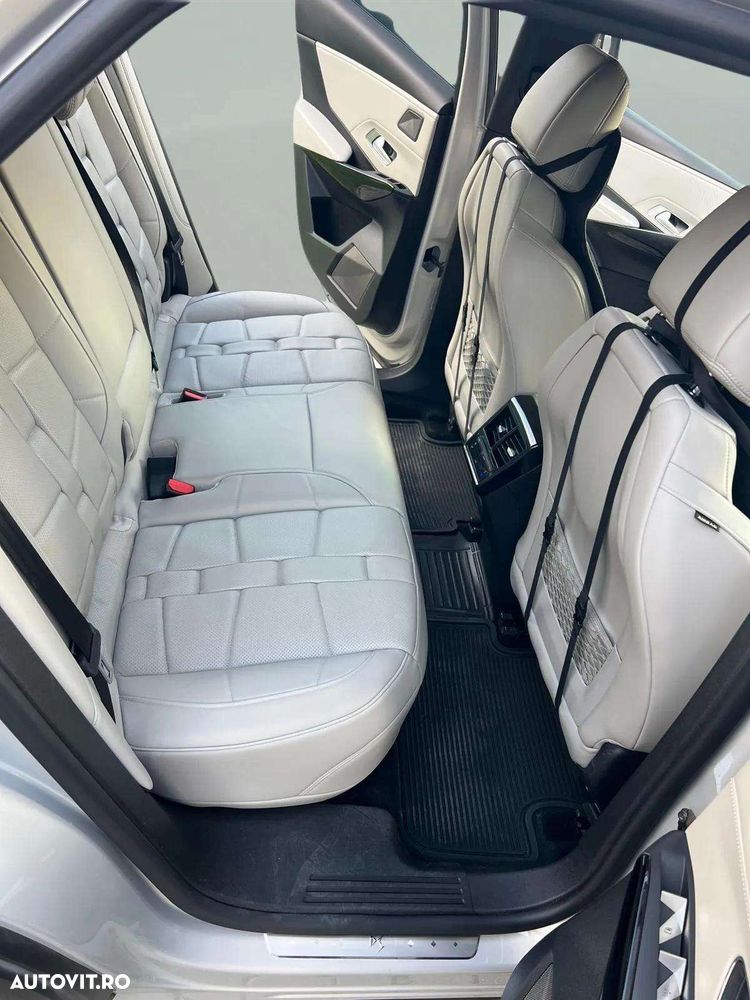 DS Automobiles DS 7 Crossback - 11