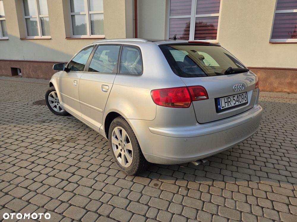 Audi A3 Sportback - 4