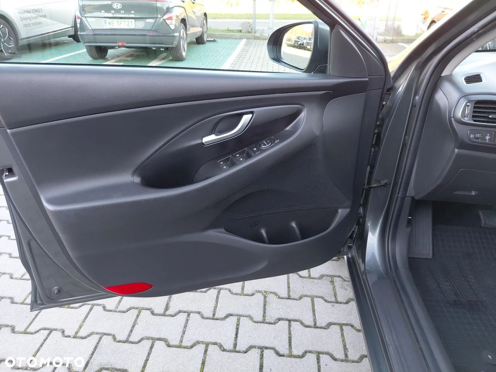 Hyundai i30 1.0 T-GDI Classic + DCT - 10