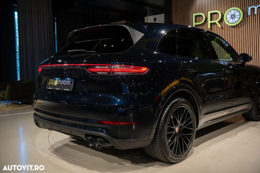 Porsche Cayenne - 18