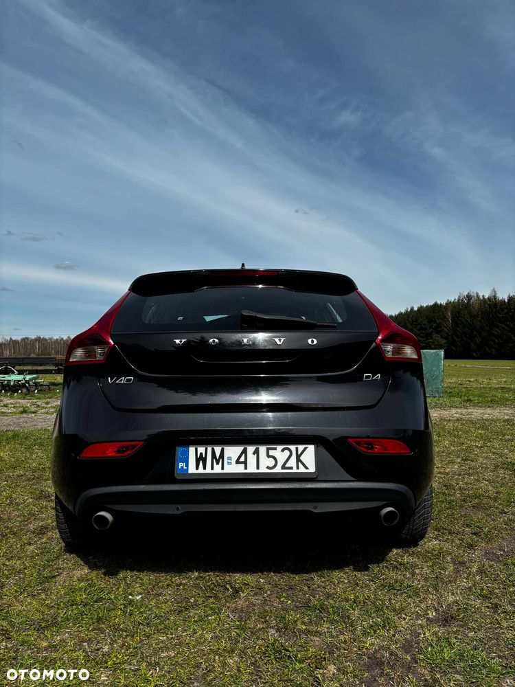 Volvo V40 D4 Momentum - 11