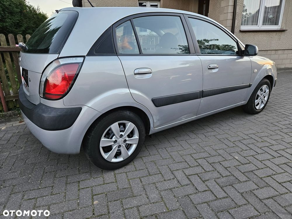 Kia Rio 1.4 / City - 3